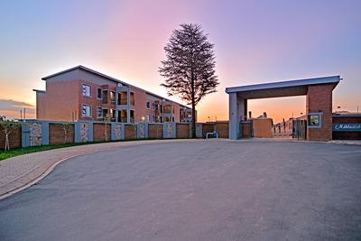 Apartment / Flat For Sale in Witpoortjie, Roodepoort
